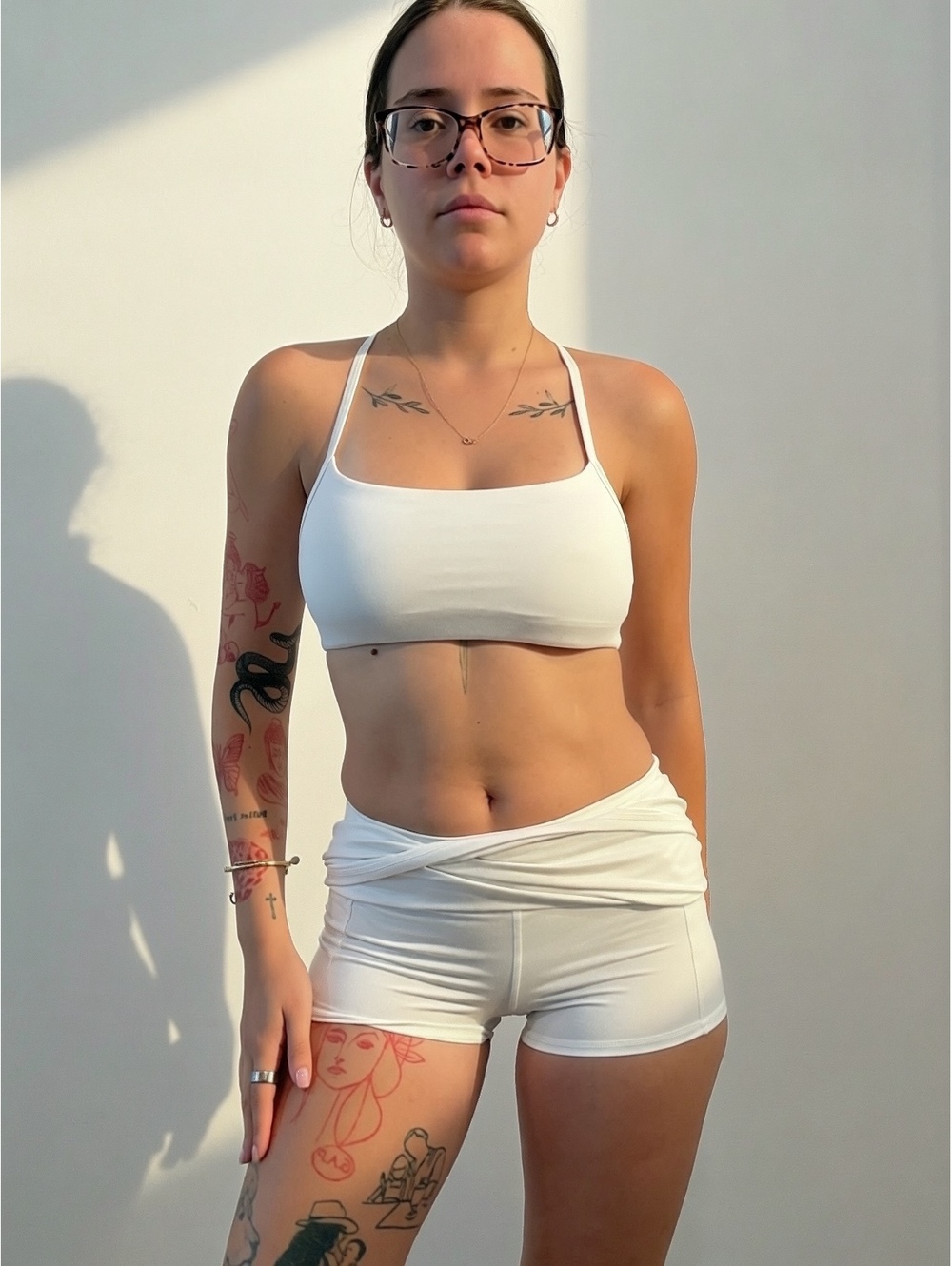 Garage mini skirt and sports bra set in white - Picture 3 of 5